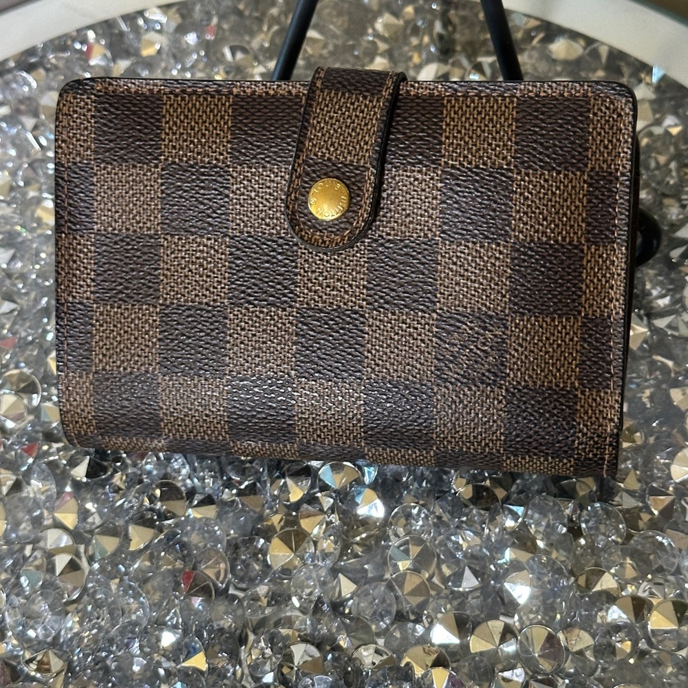 VGUC - Louis Vuitton Damier Ebene French Kisslock Compact Wallet. - Picture 1 of 7